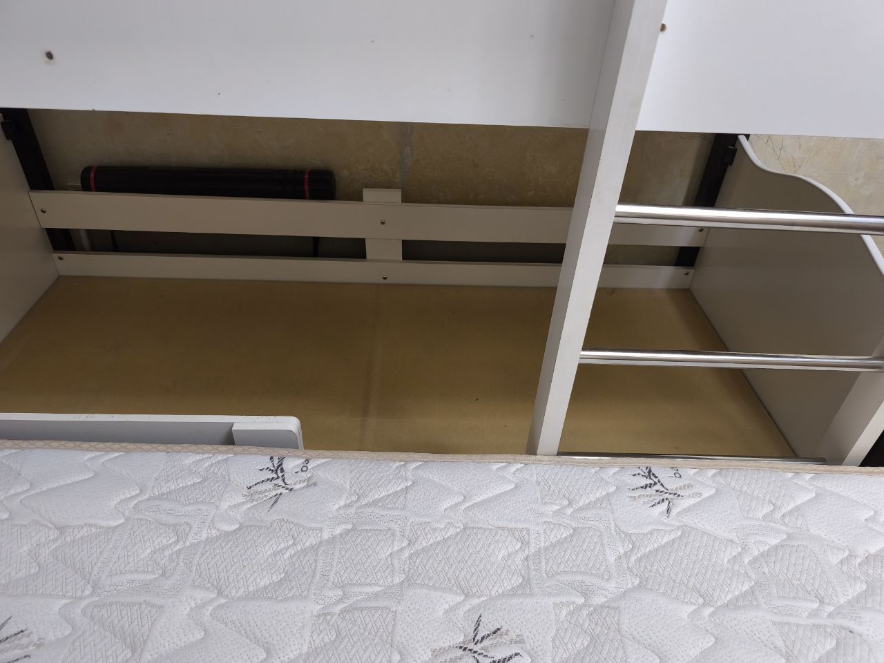 Двух ярусная кровать