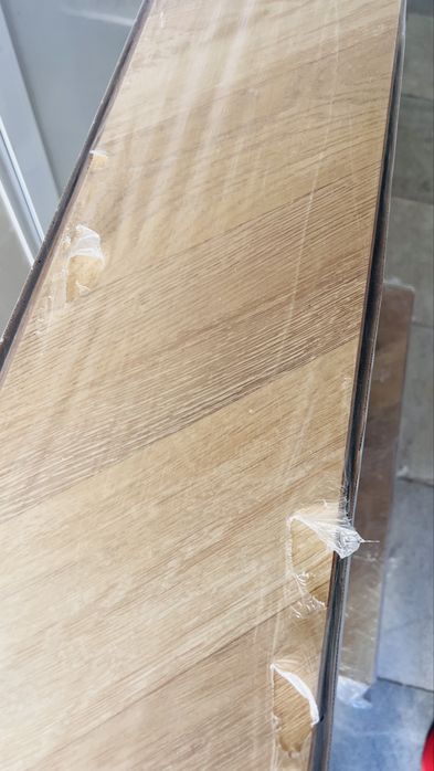 Ламиниран паркет около 27 м2