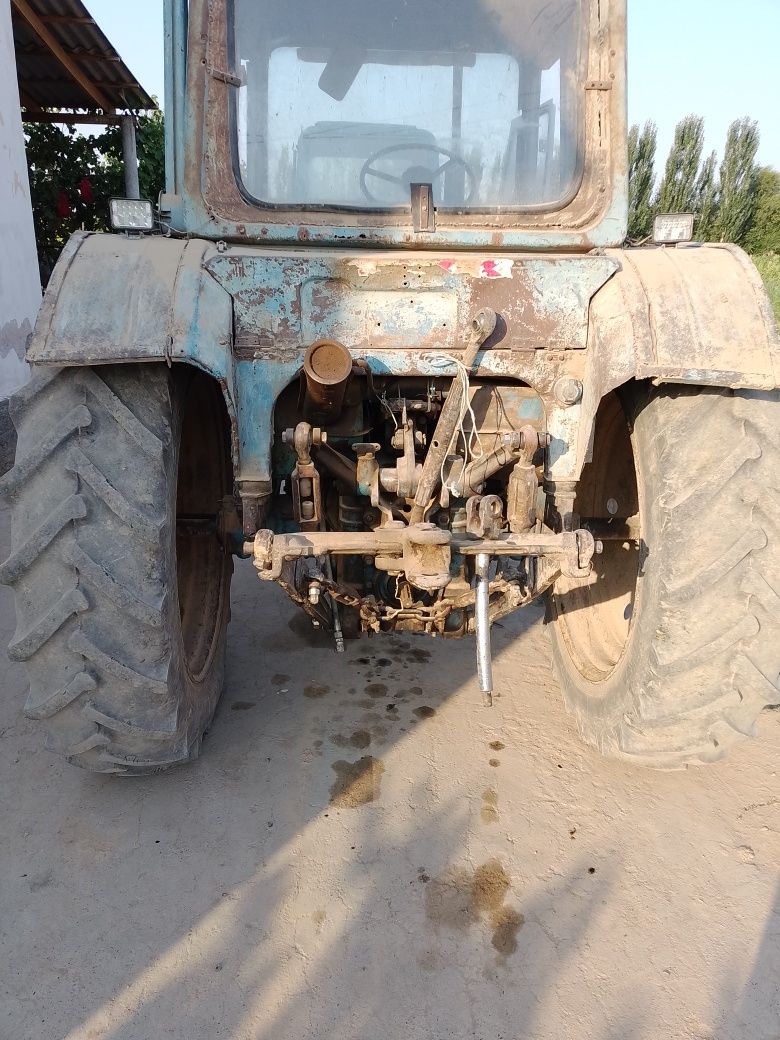 Belarus traktor toʻrt oyoq vidushi