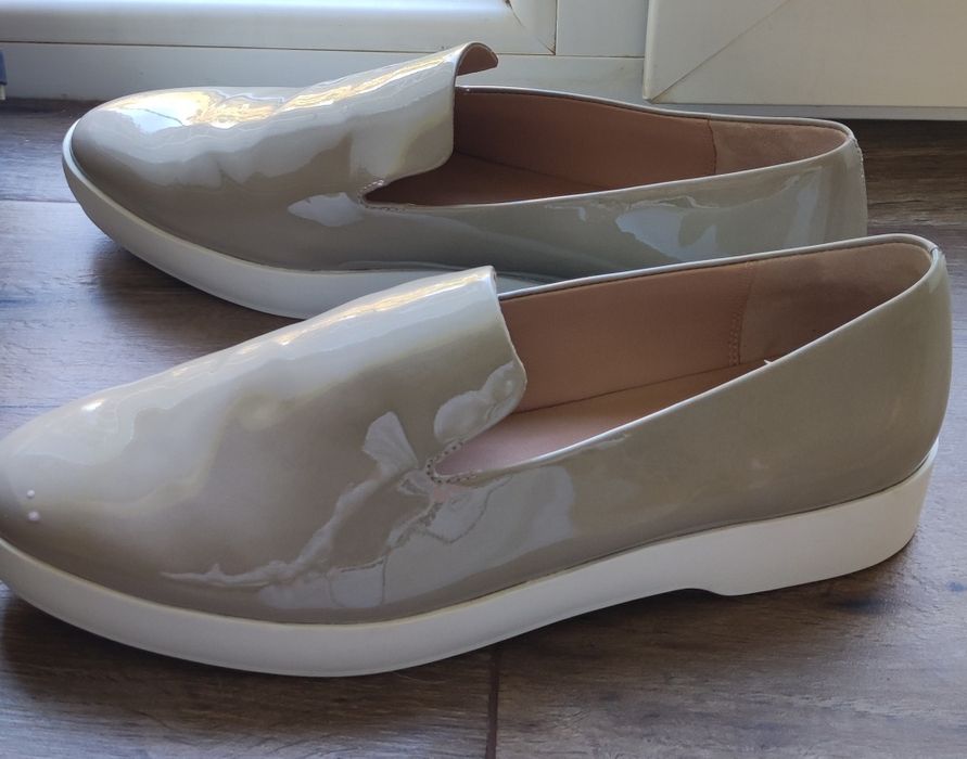 Дамски оригинални лачени обувки