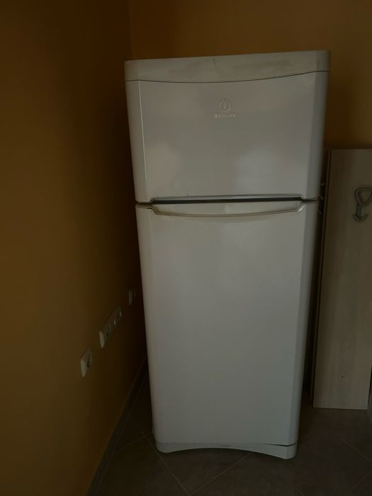 Хладилник Indesit