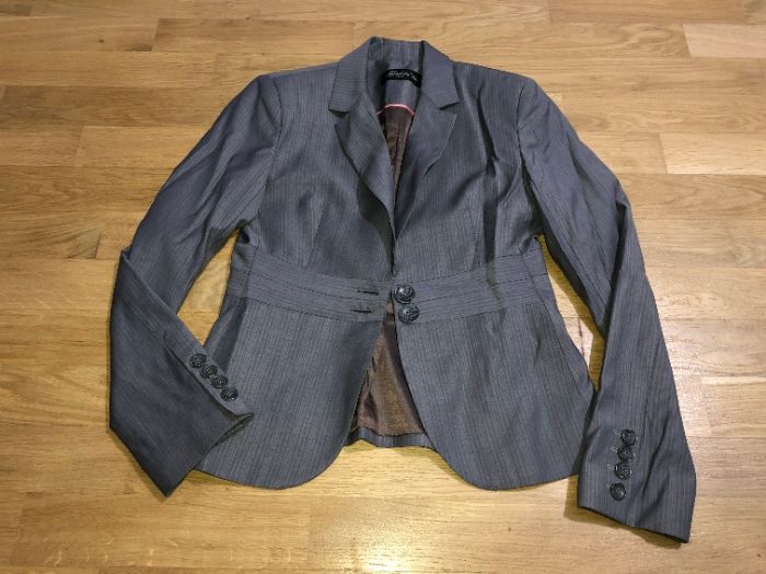 Costum dama (sacou si pantaloni)