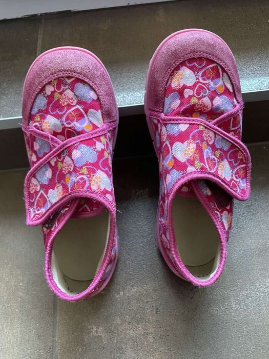 Детски пантофи за момиче