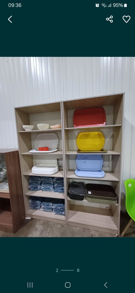 Диваны, отличные стулья, столы