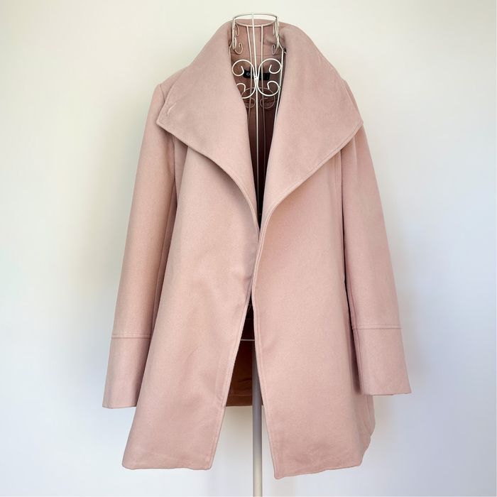 Бонбонесто палто Ally fashion