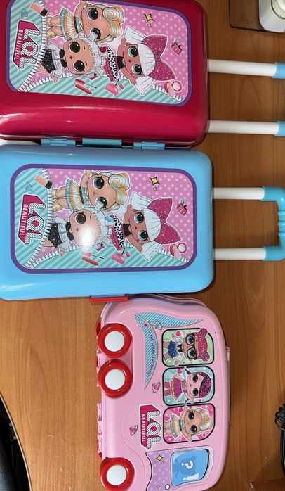 Продам игрушки чемоданы