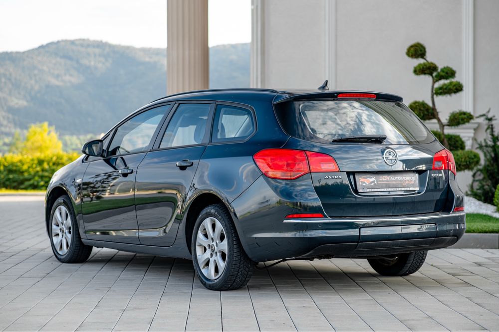 Opel Astra *Rate* 1,6 Cdti 136 Cai Euro 6 *Garantie 12 Luni*