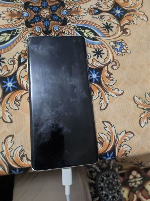 Samsung s 10 sotiladi