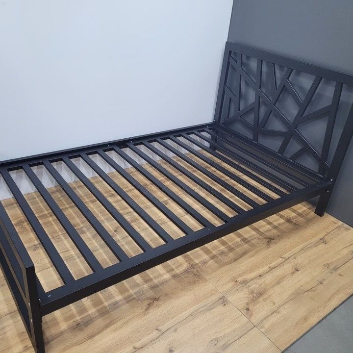 металлические кровати, кровать