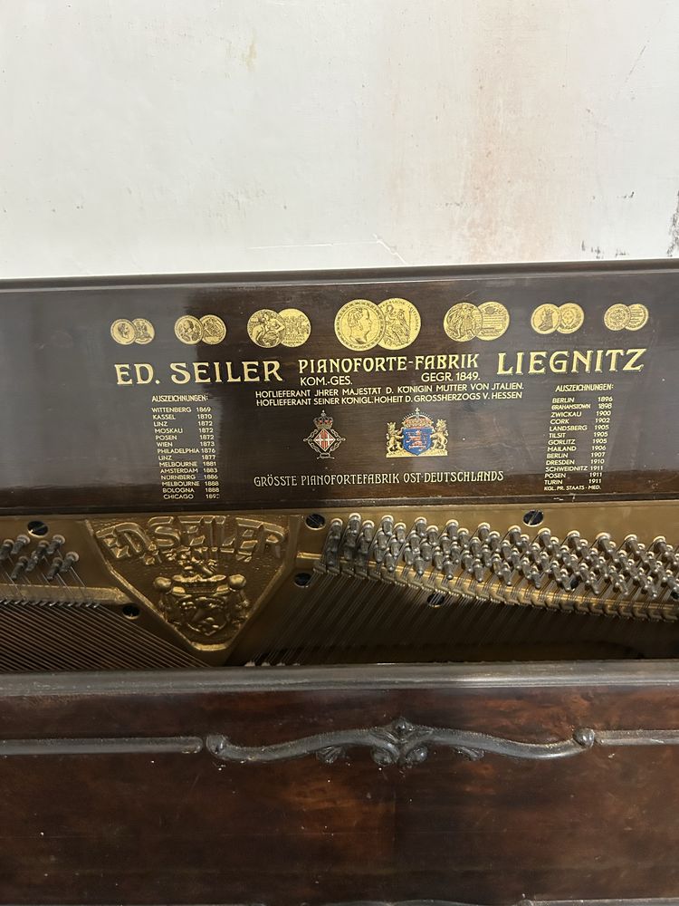 Pianina EdSeiler fabricat in germania
