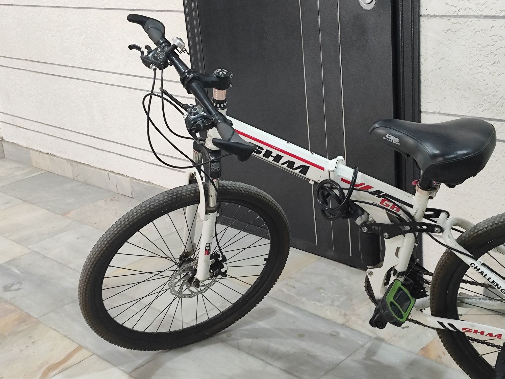Shoshilinch Velosiped 26 , skararsnoy velik holati oʻrta , shoshilinc