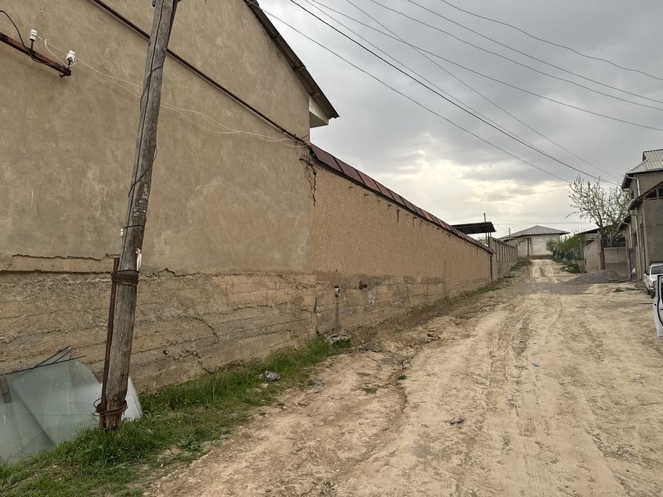 Uchastka sotiladi Nazarbek Tekistil
