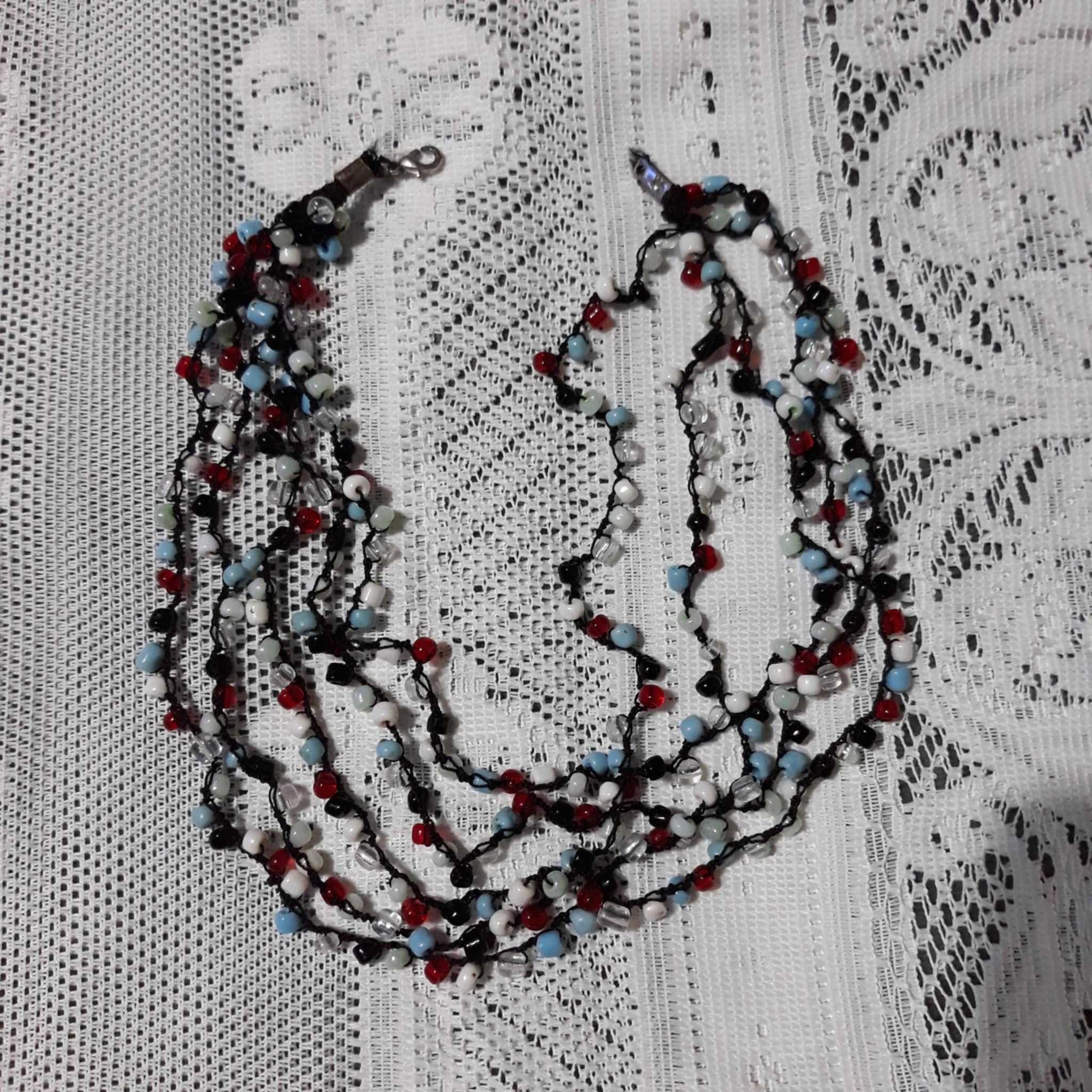Колие с перлички