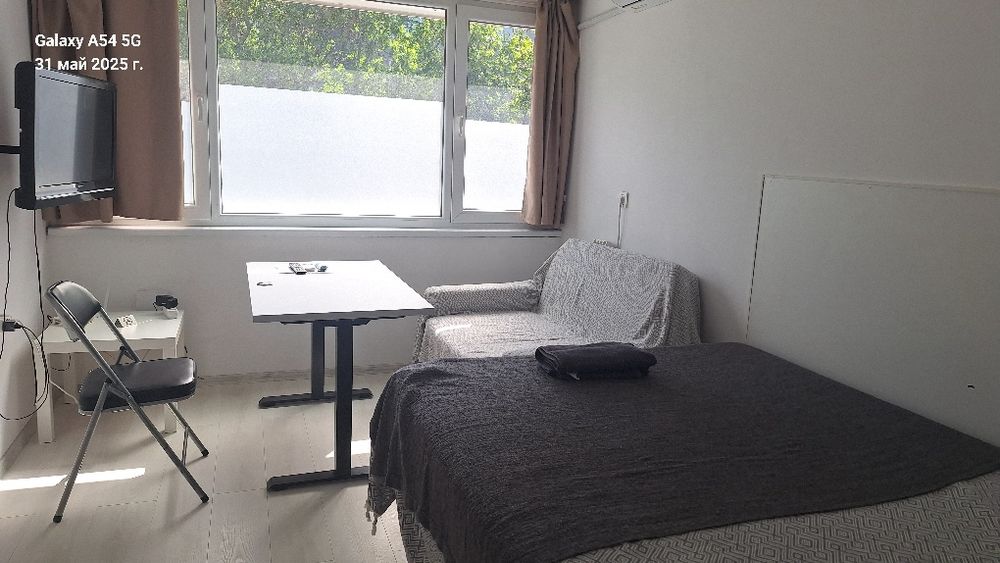 Дава се под наем Едностаен апартамент в Варна, Военна болница - 25 кв.м за 306 € - Снимка #2