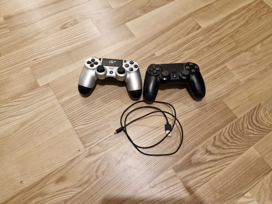 Play Station 4 Pro 1TB