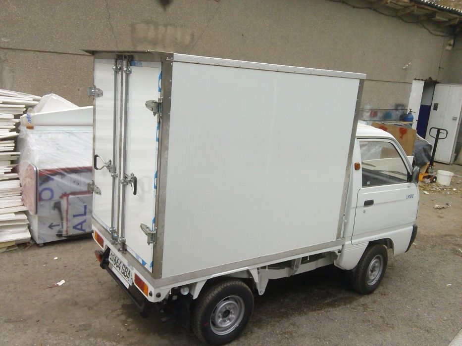 Изготовление термоизоляционных холодильных будок на грузовые машины.