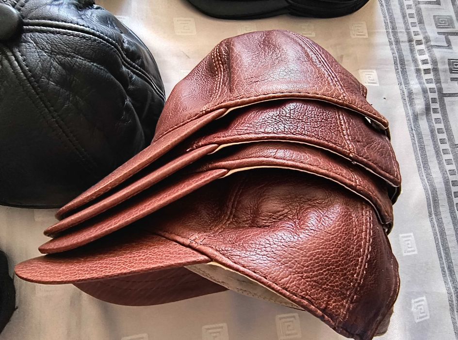 Мъжка шапка с козирка , мъжка кожена шапка , каскети