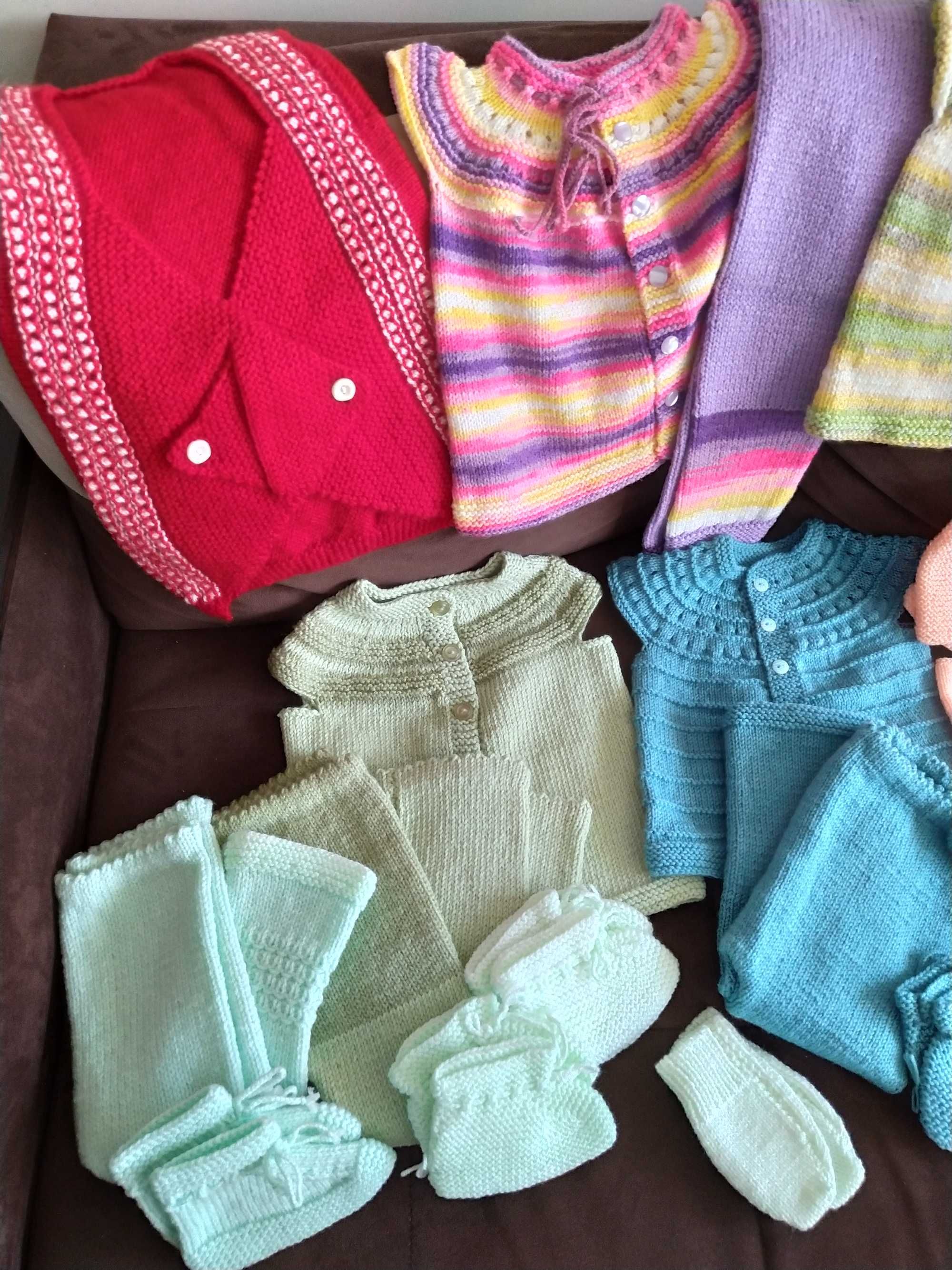 Бебешки елечета и комплекти, ръчно плетиво
