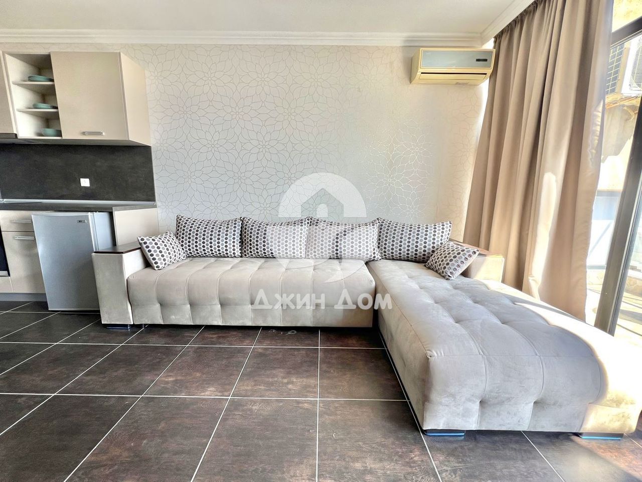 Продава се Двустаен апартамент в Свети Влас - 57 кв.м за 2106 €/кв.м - Снимка #2