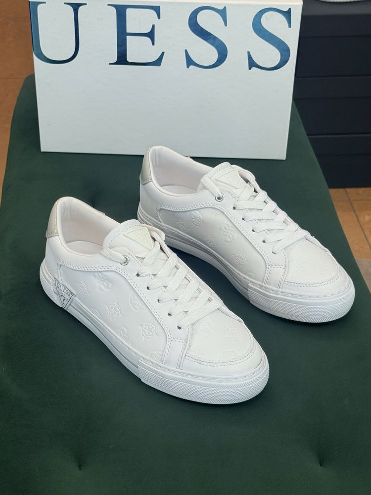 Дамски бели кецове GUESS