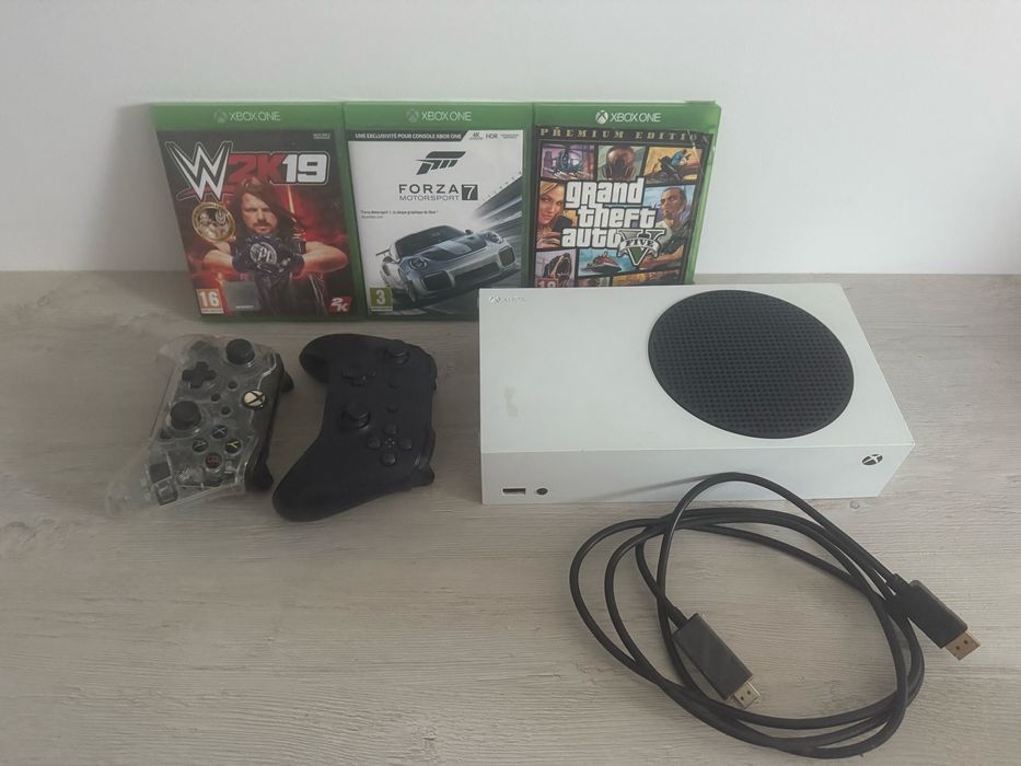Xbox series S+2 controlere+3 jocuri