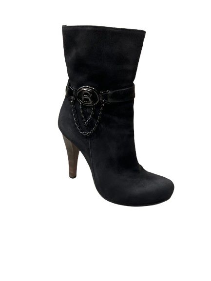 Дамски боти с ток