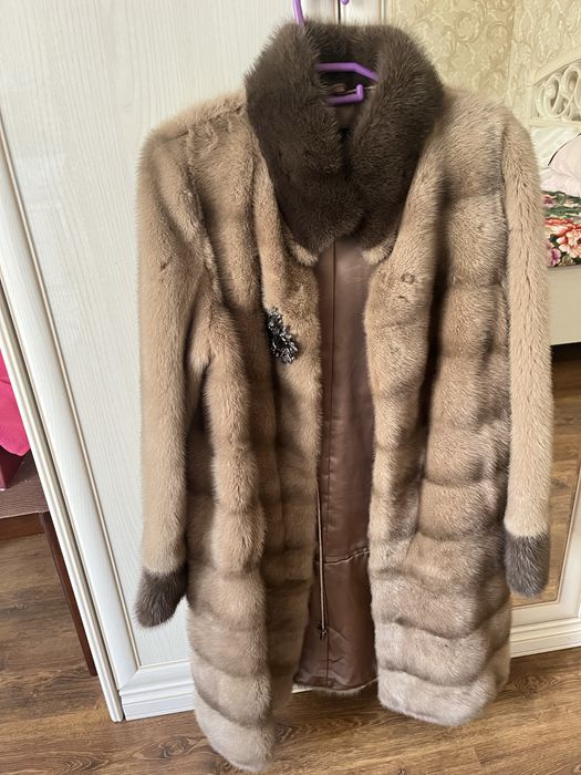 Продаю норкавую шубу