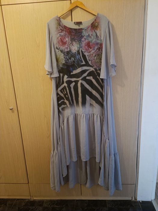 Рокля дълга с подплата на 29 desires,L-Xl,обличана 2 пъти.