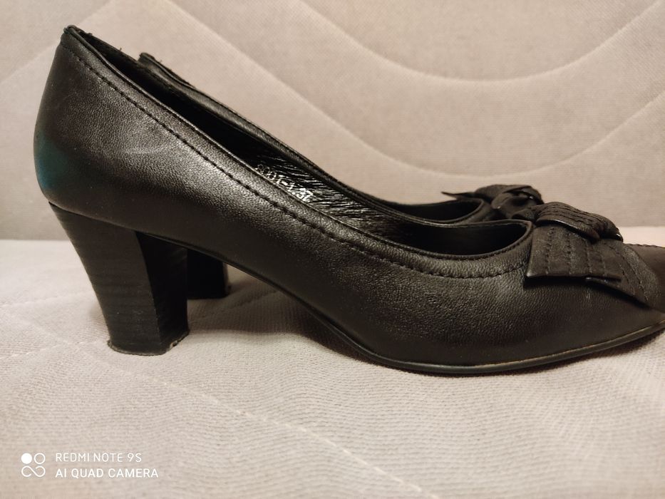 Женская обувь.          .