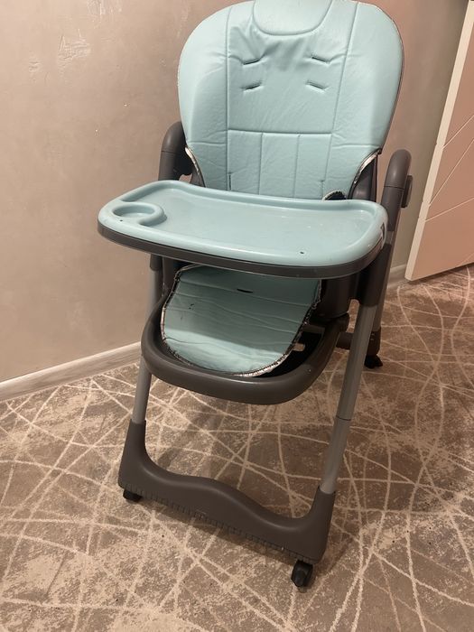 Детский стол для кормления