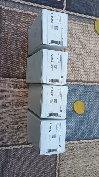 Vând termostat, senzor pentru țevi tip brățară Oventrop - 1143000