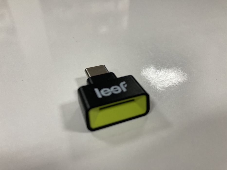 leef usb-C card reader