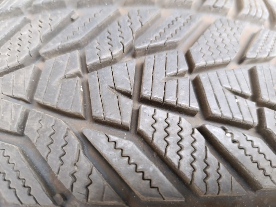 Летни гуми Hankook 245/35/20 dot 2023