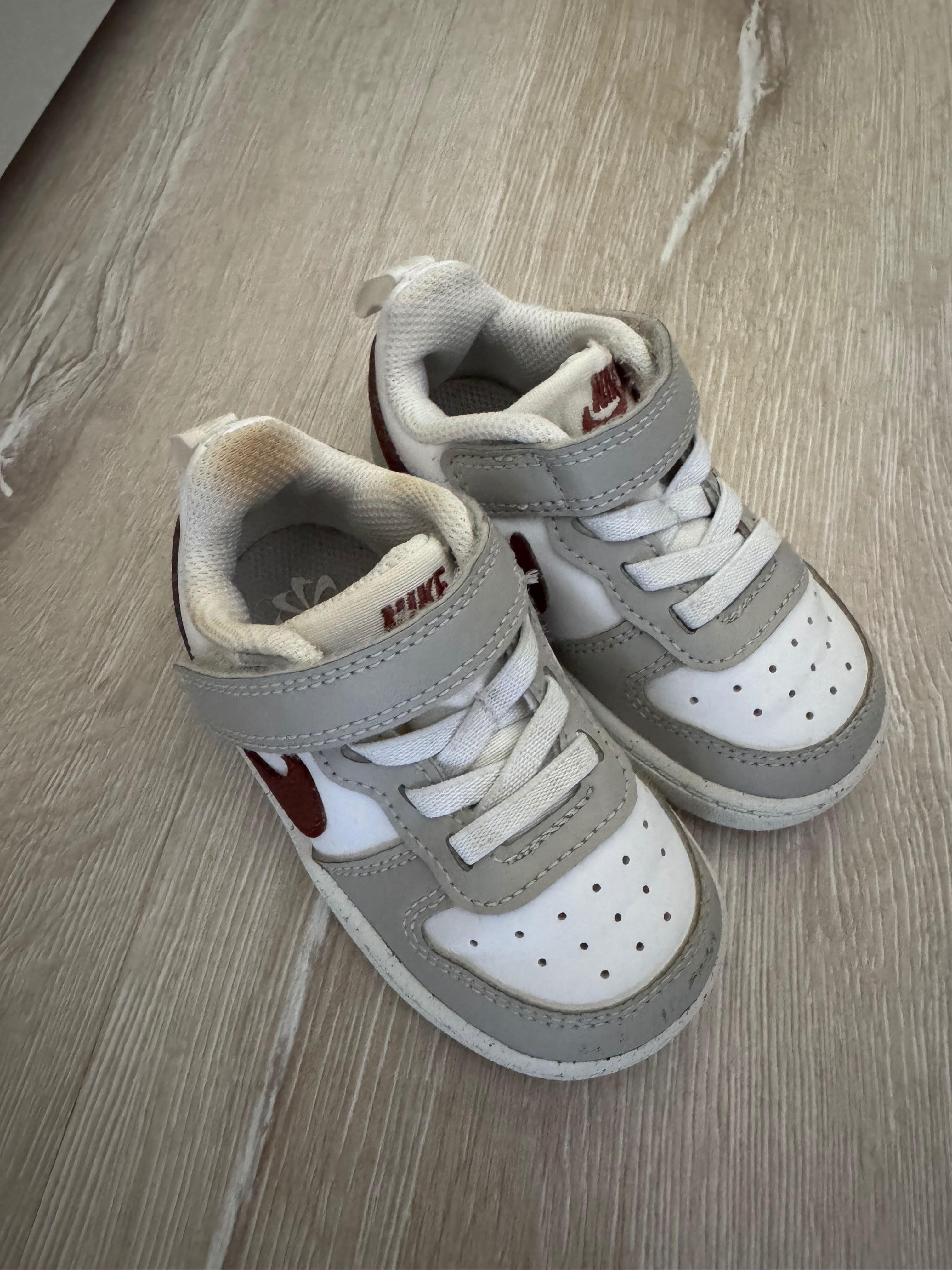 Маратонки Nike размер 21