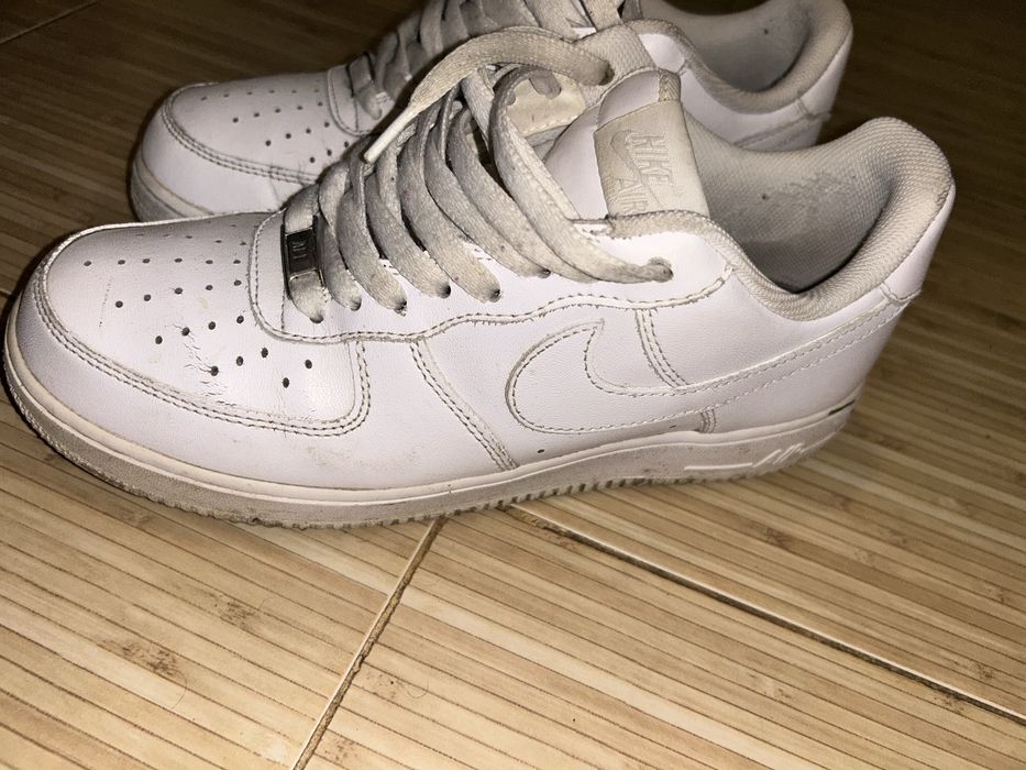 Air force 1 purtati 200 lei negociabil