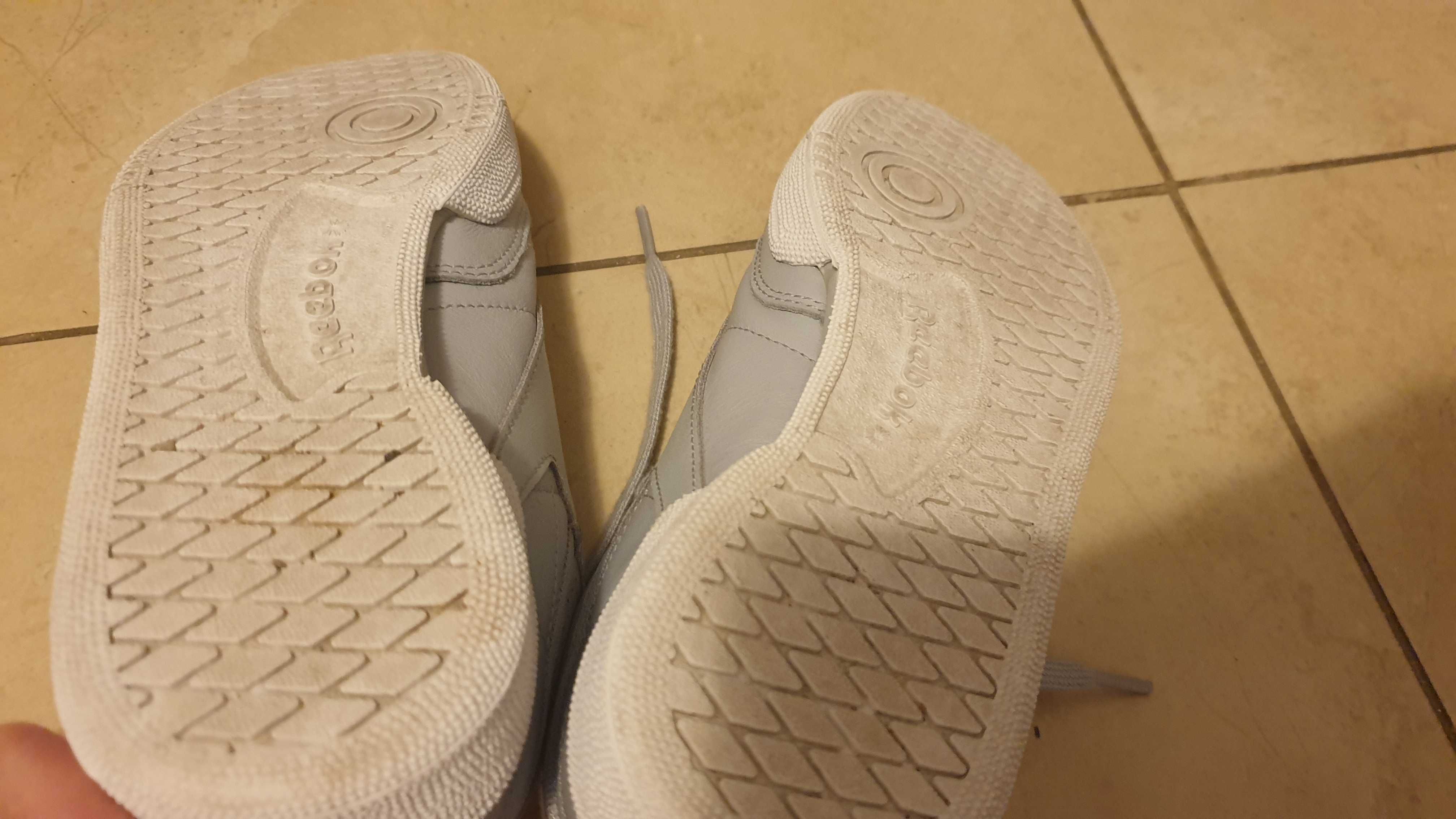 Pantofi sport marca Reebok, din piele naturala, marimea 35