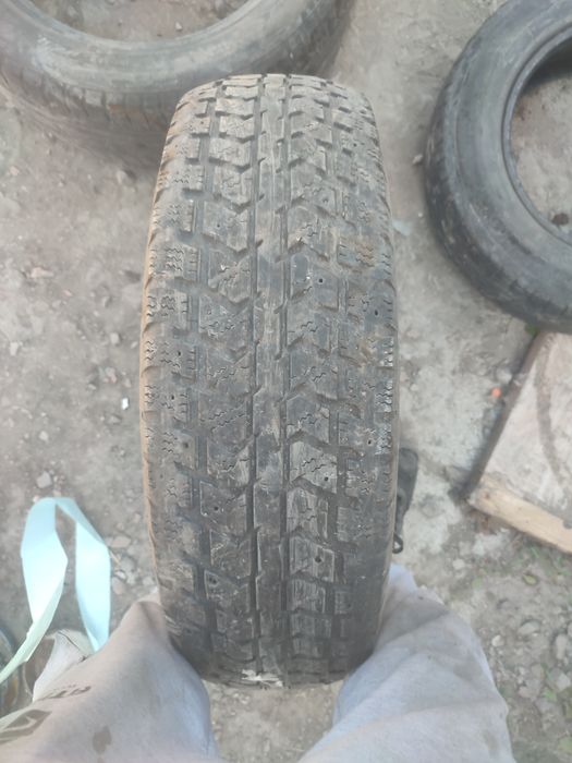 Шина безкамерка размер 205/75 R16