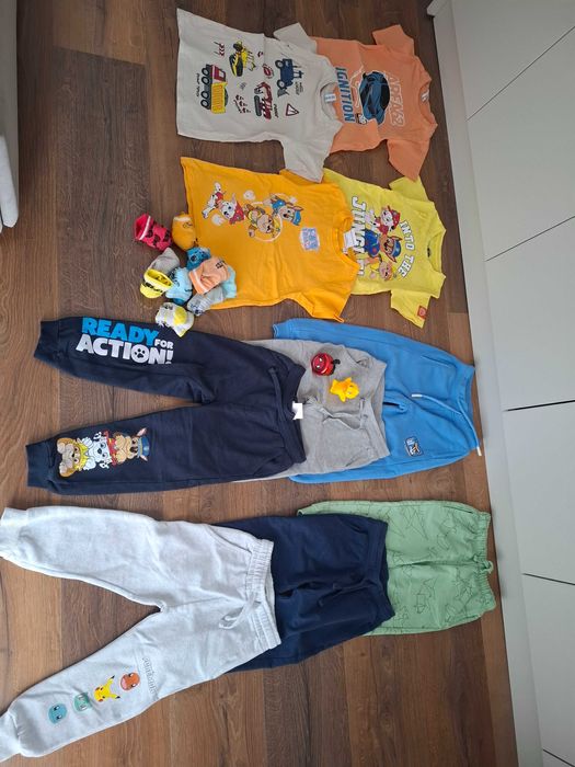 Pantaloni si tricouri mărimea 98,104 ,claxon nou.toate 20 lei