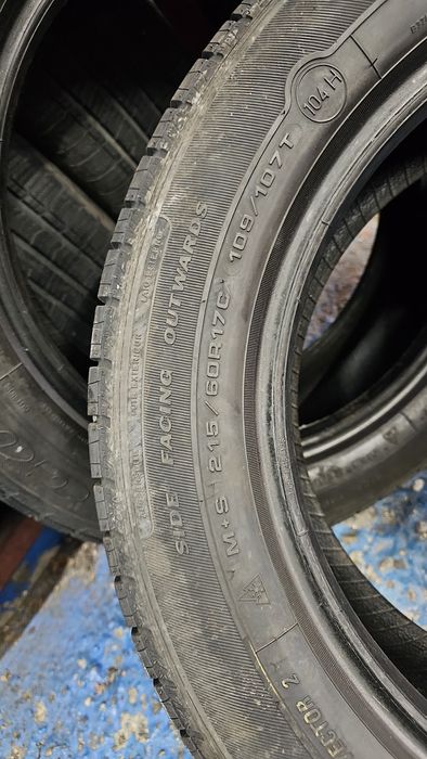 215 60 17c m+s goodyear allseason