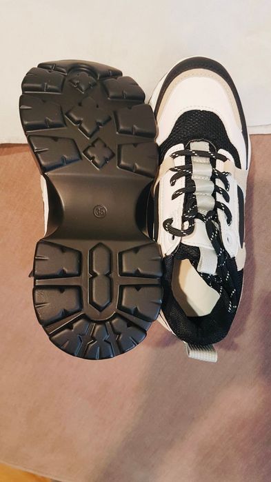 Skeakers marime 35-36