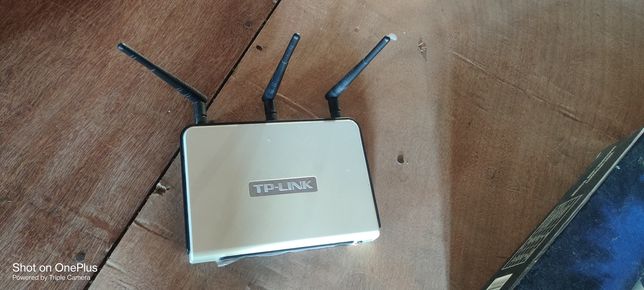 Vând router TP-LINK