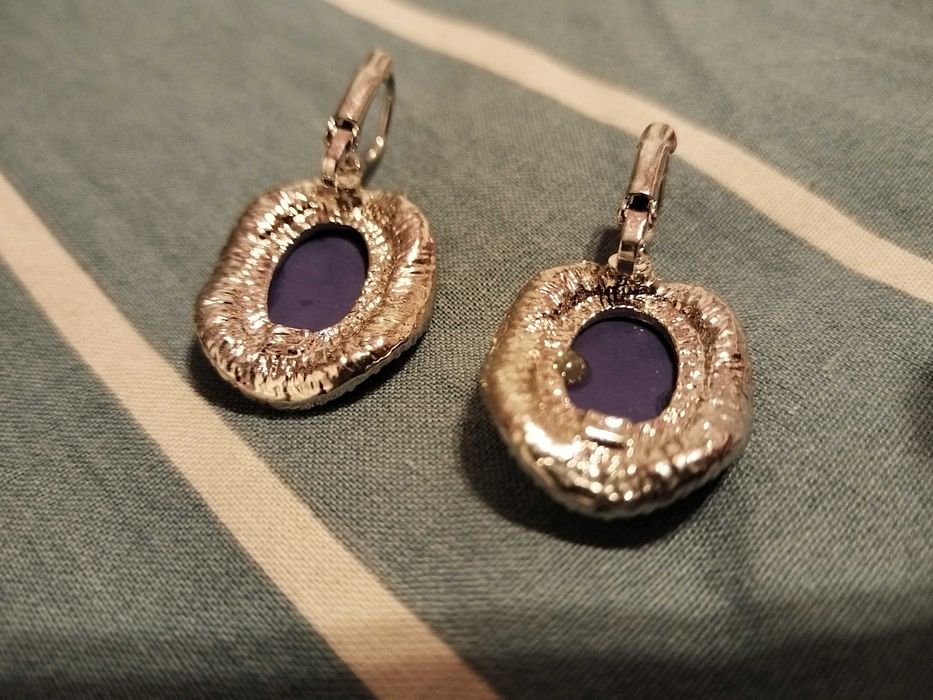 Cameo обеци, Сицилия