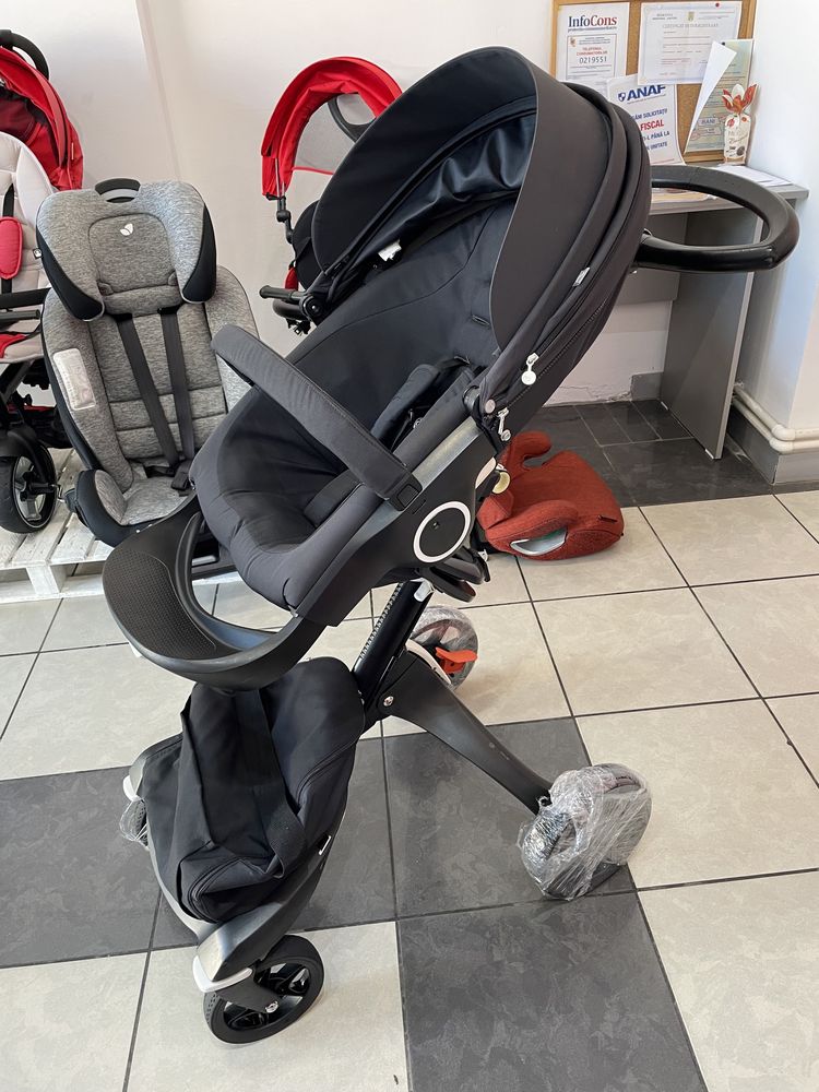 Cărucior Stokke V5 negru