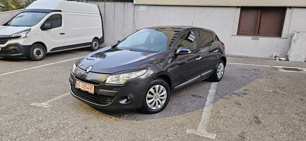 Megan 1.6 benzina impecabil