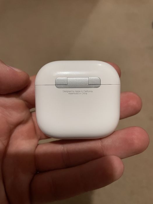 AirPods 4 ANC *noi nesigilate*