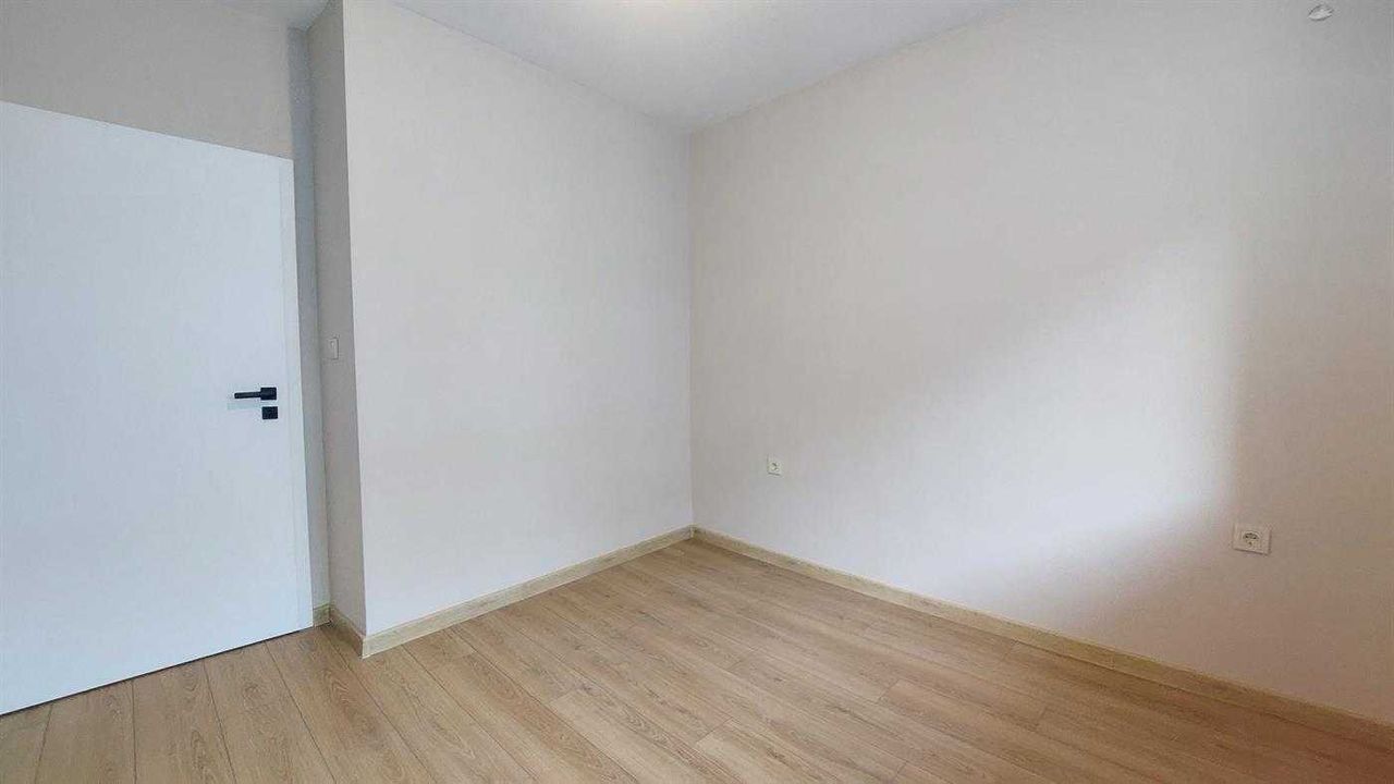 Продава се Тристаен апартамент в Габрово, Център - 62 кв.м за 1358 €/кв.м - Снимка #6