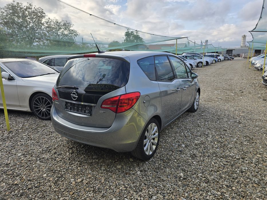 Opel Metiva 1.7 D cutie automata fab 2012 E5 Navigatie,piele, Senzori