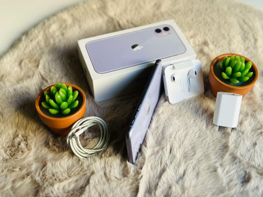 Vand IPhone 11 mov