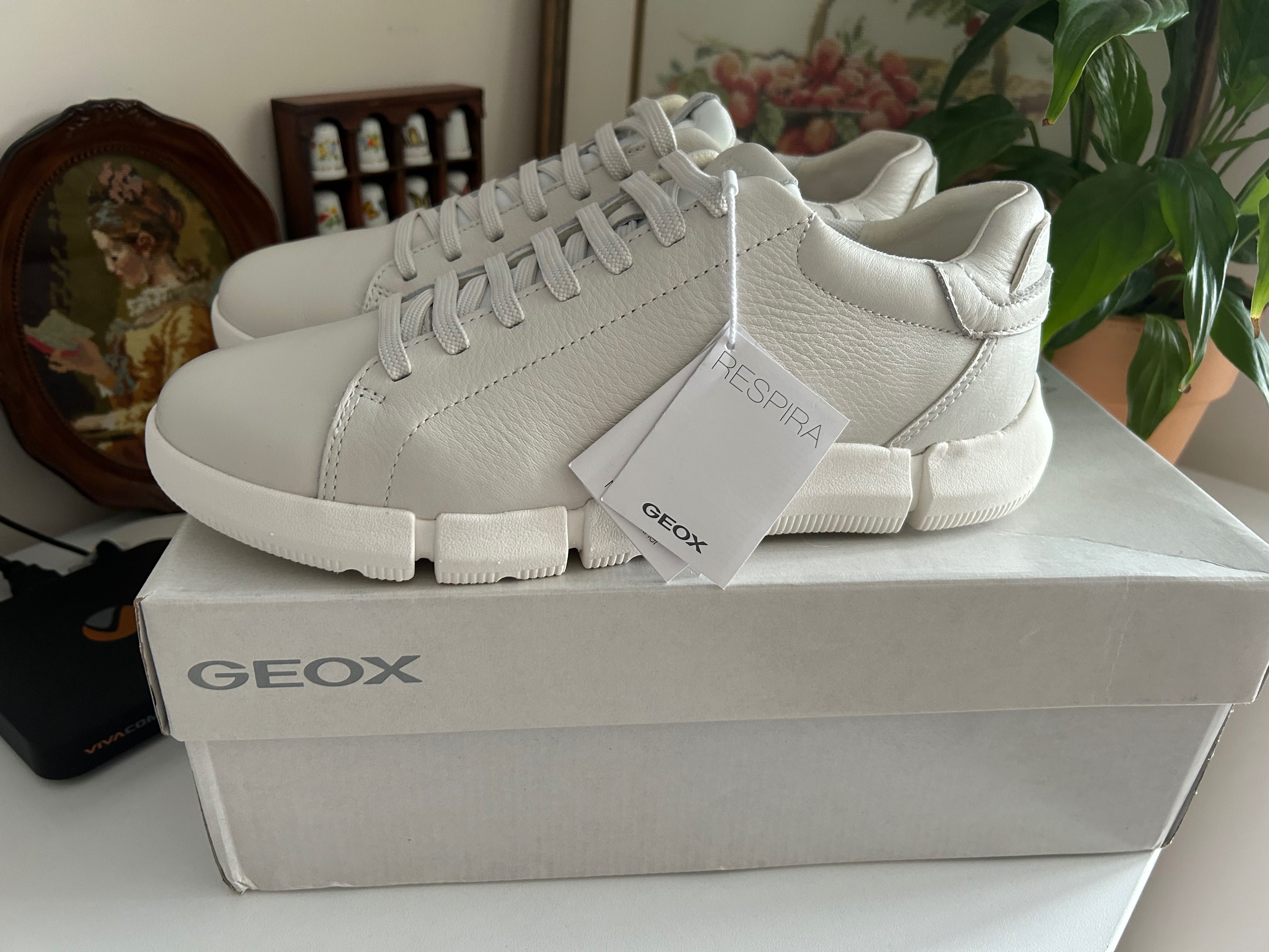 Geox нови бели сникърси размер 41 -42.