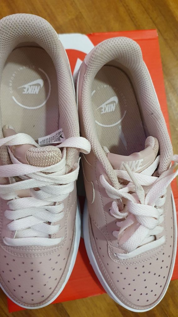 Nike  Air Force 37.5 Розови